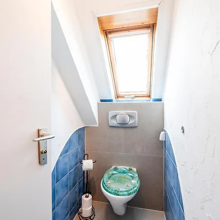 Exquis 2, 5 Bedroom Maisonette I Familien I Top-location I Netflix I Mercedes-benz *