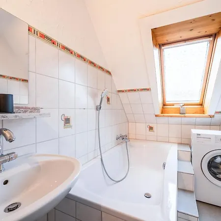 Exquis 2, 5 Bedroom Maisonette I Familien I Top-location I Netflix I Mercedes-benz